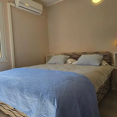 Blue In Blue, + Bed & Breakfast Komiža